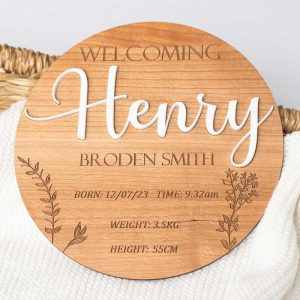 3D Birth Details Announcement Disc – Dark customised with boys name Henry.