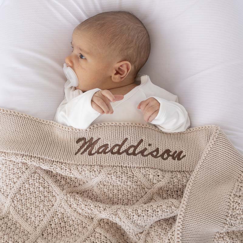 Personalised beige diamond knitted blanket Maddison.